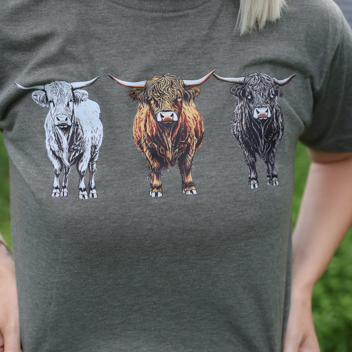 Tres Longhorns Graphic Tee