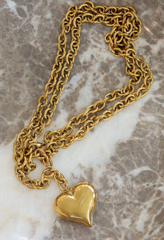 XL WRAP AROUND HEART NECKLACE