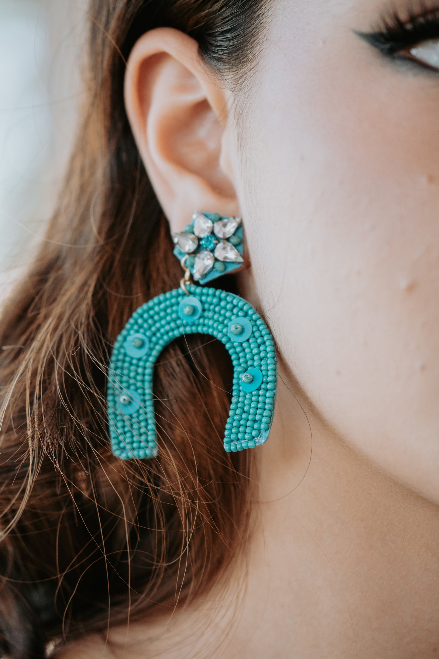 Buggy Beaded Horse Shoe Earring in Turquoise