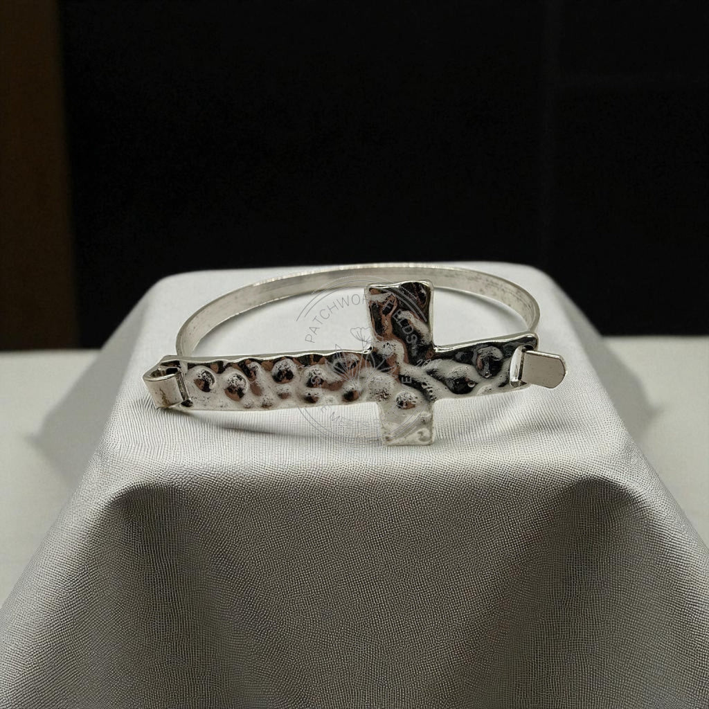 Hammered Cross Bangle Faith