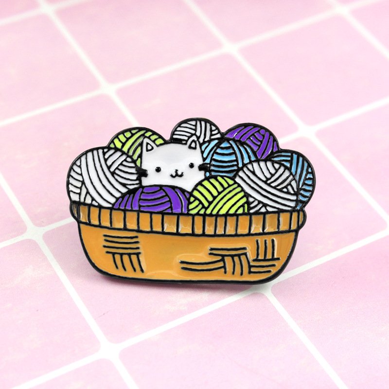 Kooky Kitten in Yarn Basket Pin